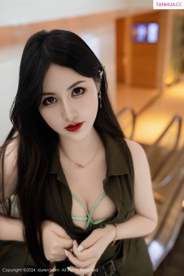 陈诗诗 诗诗 [XiuRen]高清写真图 2024.07.30 No.8940 诗诗kiki 丝袜美臀第16张图片